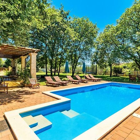Holiday Home Sarita Šišan Bagian luar foto