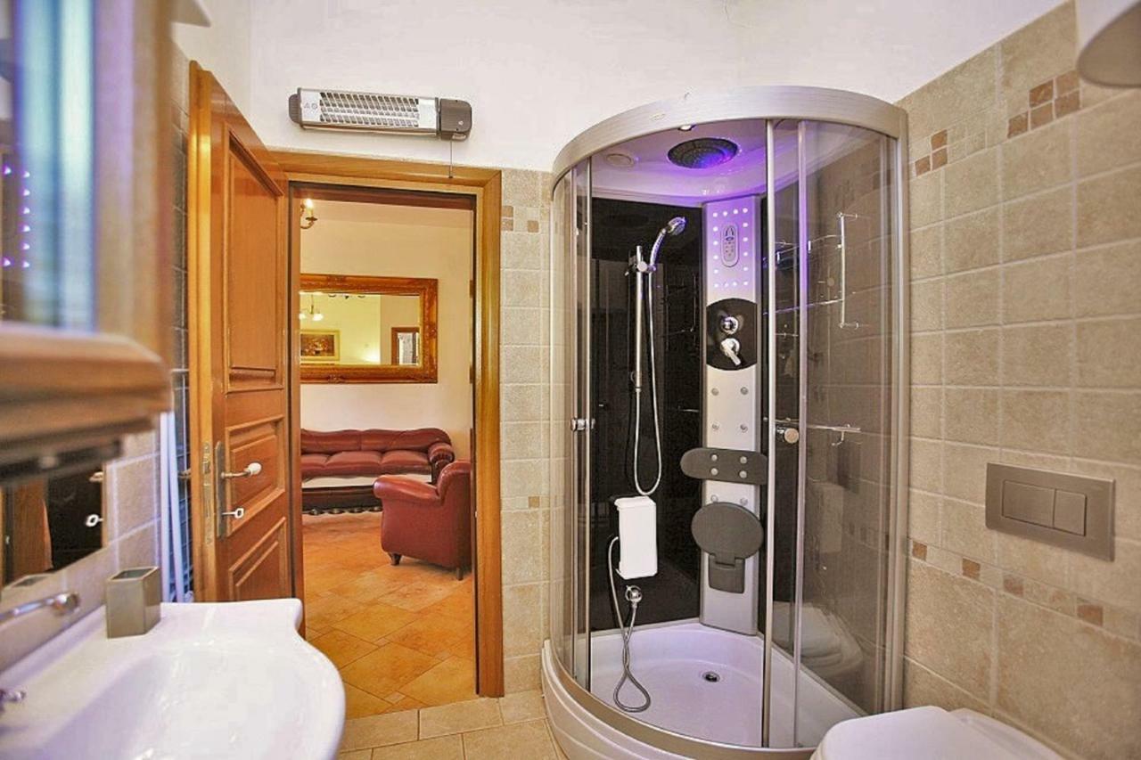 Holiday Home Sarita Šišan Bagian luar foto