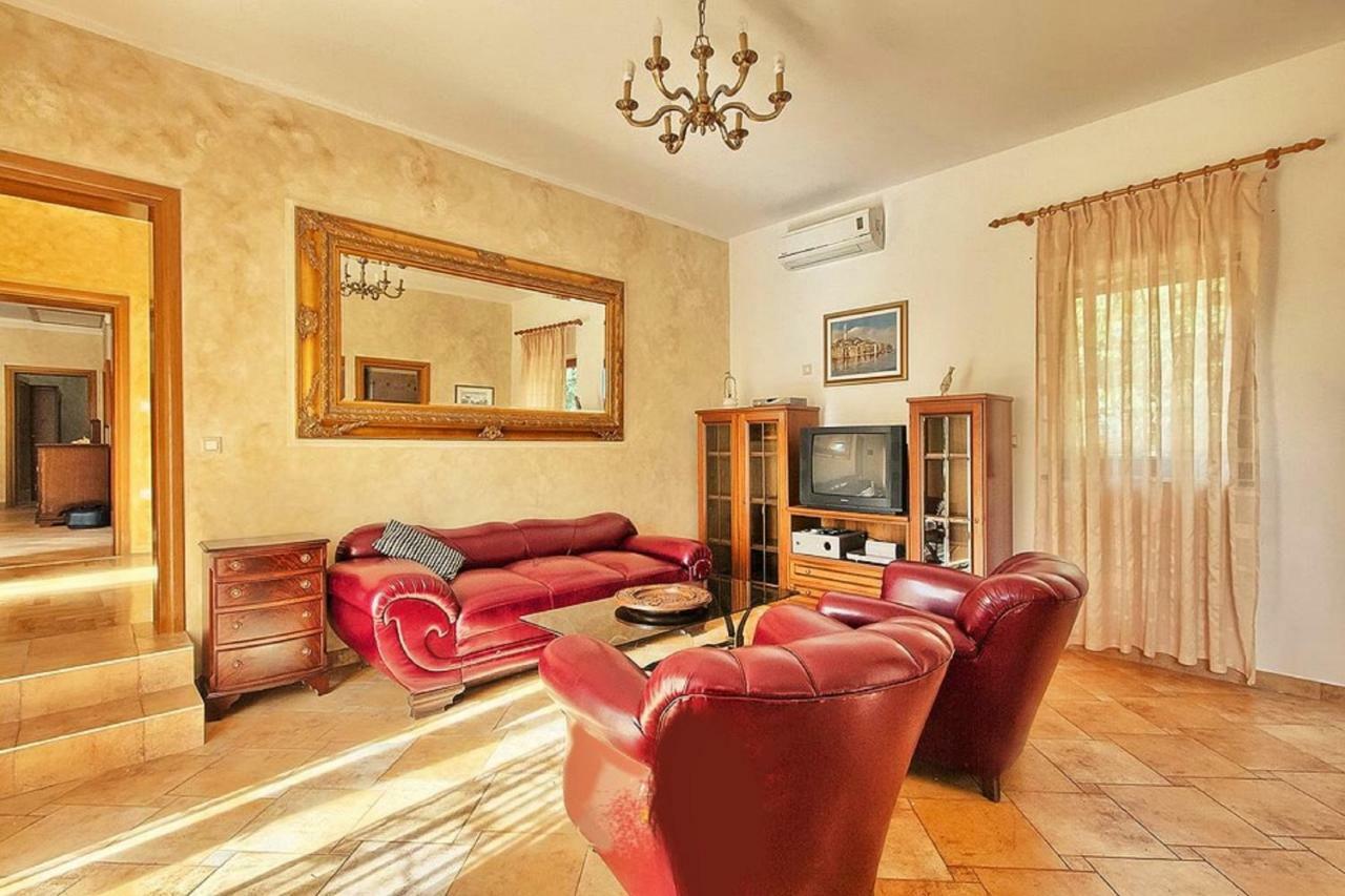 Holiday Home Sarita Šišan Bagian luar foto