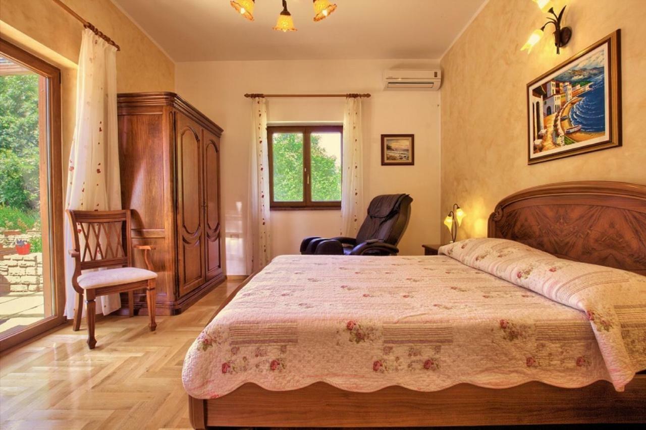 Holiday Home Sarita Šišan Bagian luar foto