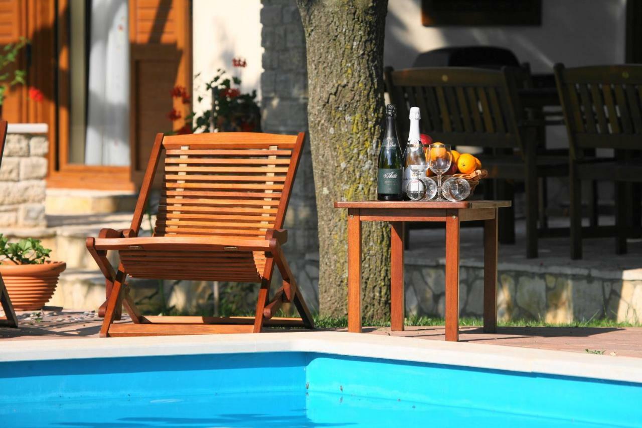 Holiday Home Sarita Šišan Bagian luar foto