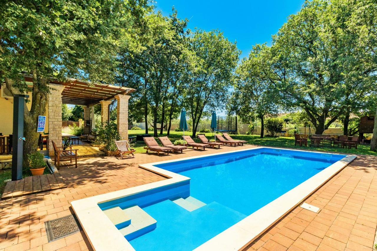 Holiday Home Sarita Šišan Bagian luar foto