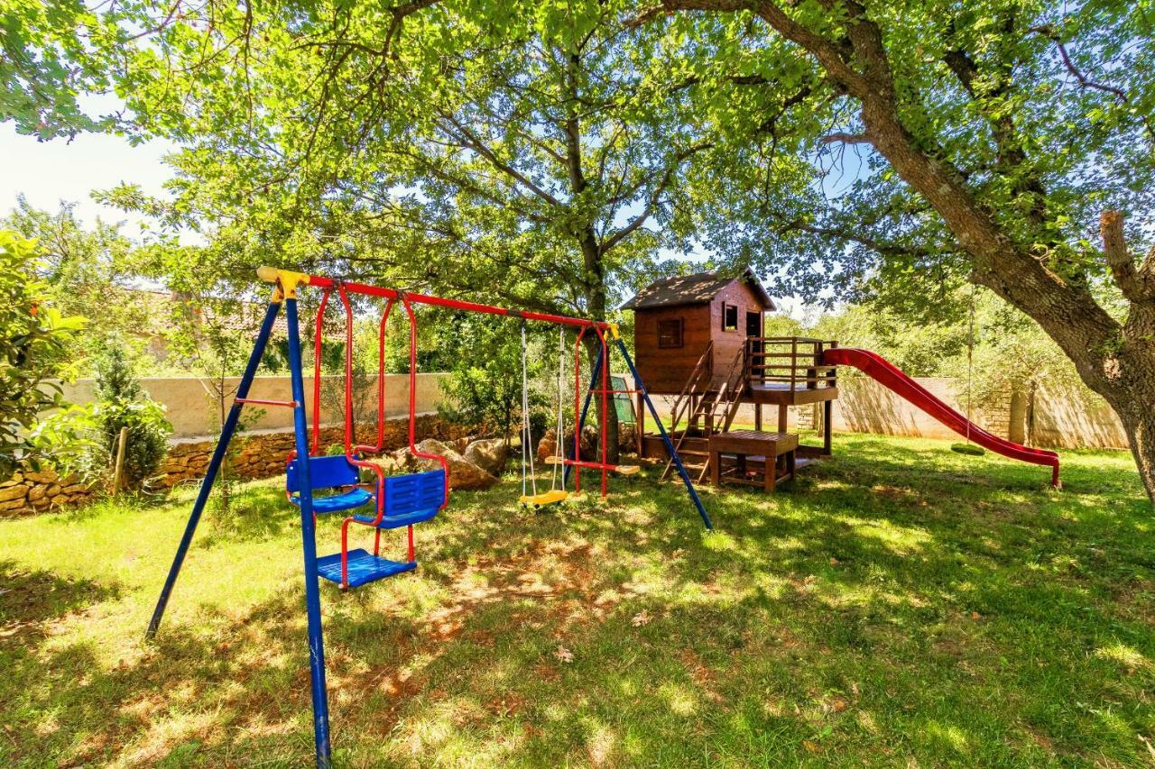 Holiday Home Sarita Šišan Bagian luar foto