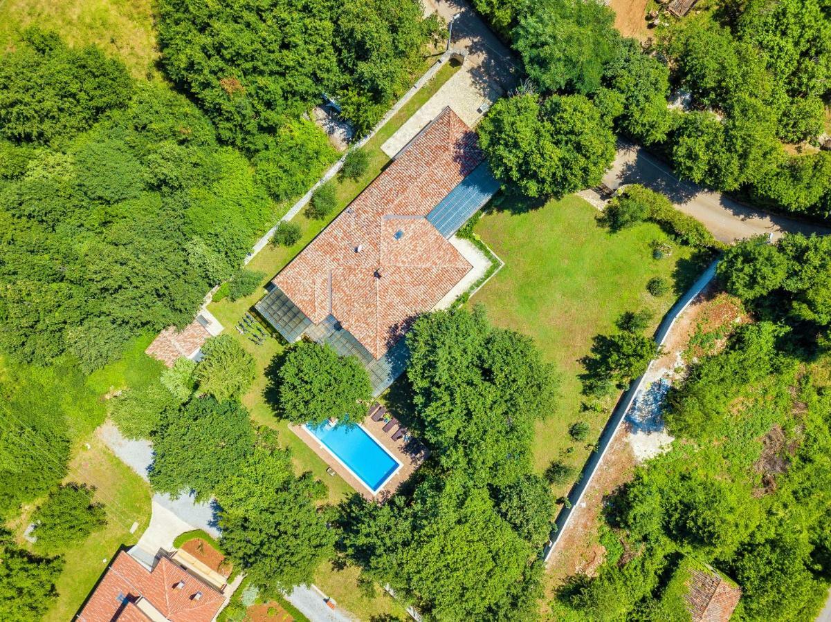 Holiday Home Sarita Šišan Bagian luar foto