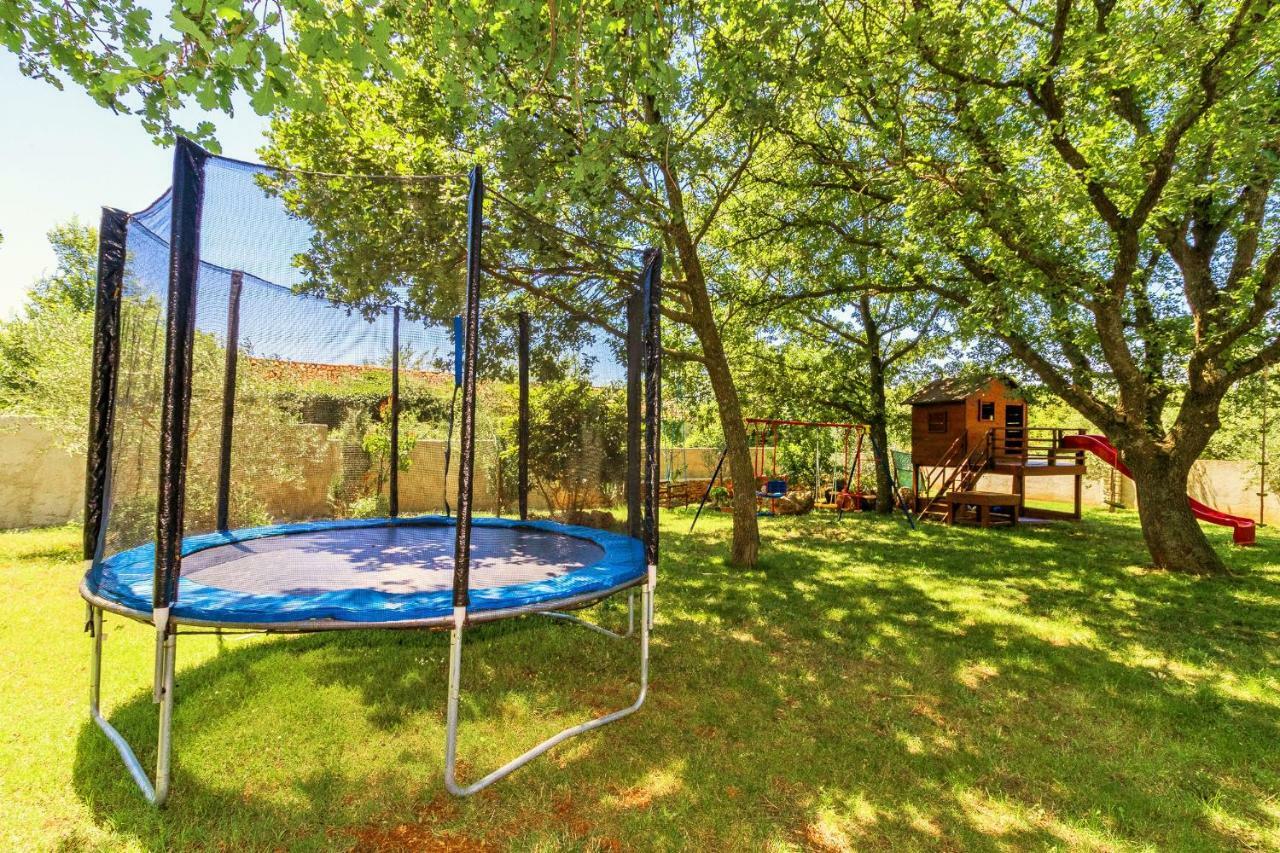 Holiday Home Sarita Šišan Bagian luar foto