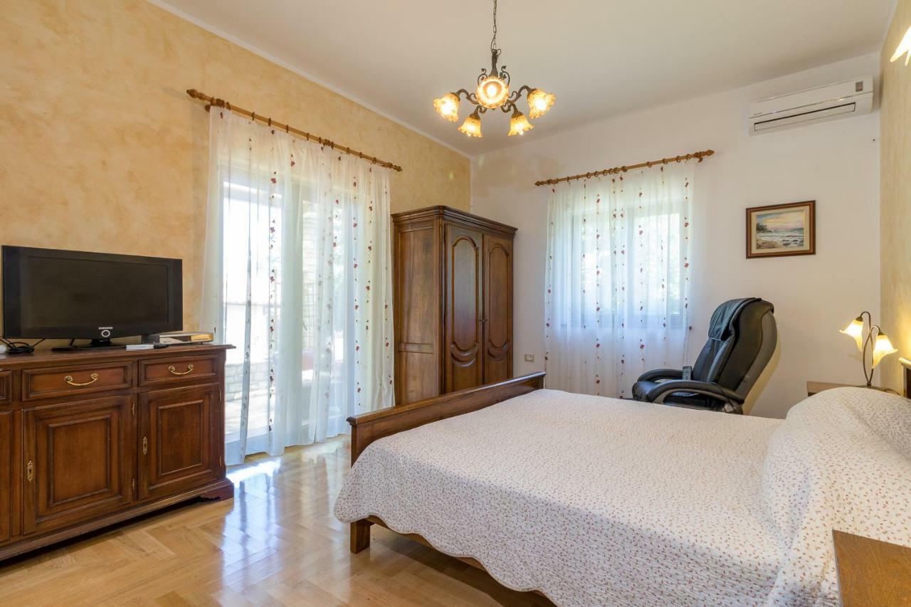 Holiday Home Sarita Šišan Bagian luar foto