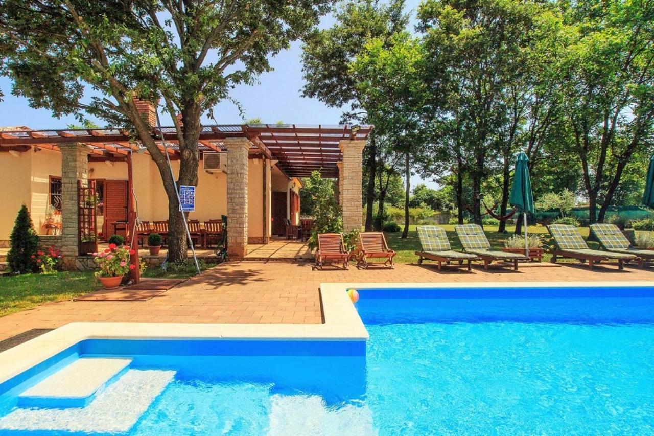 Holiday Home Sarita Šišan Bagian luar foto