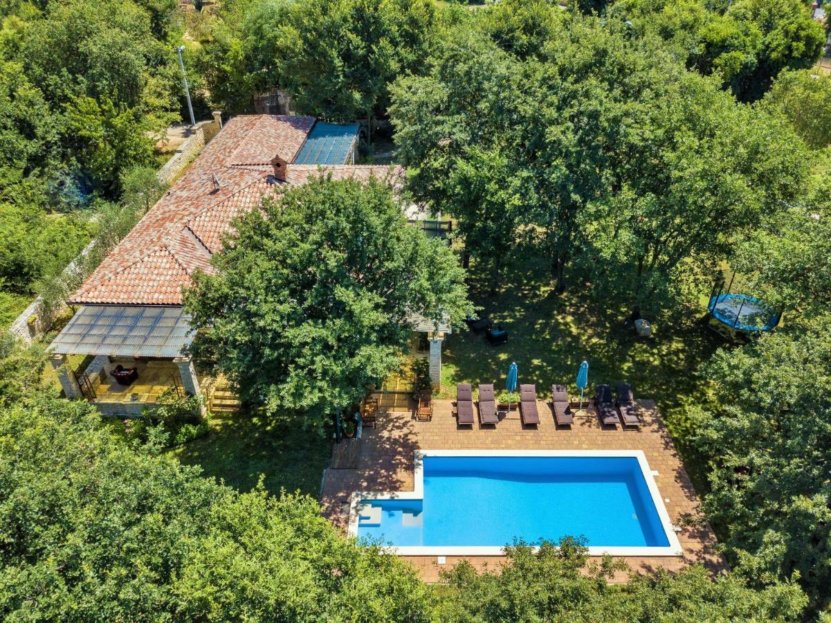 Holiday Home Sarita Šišan Bagian luar foto